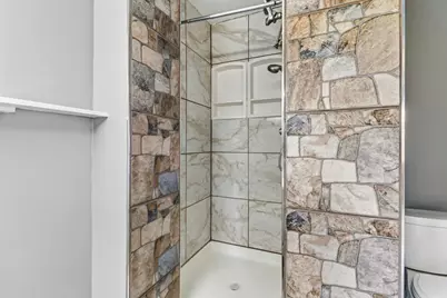 729 Las Palmas Avenue, Sacramento, CA 95815 - Photo 27