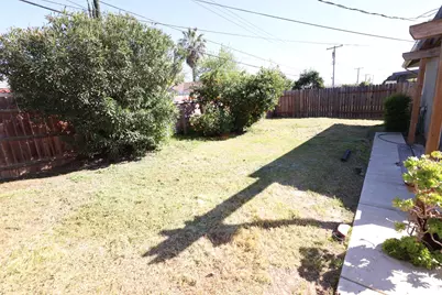 5413 Ontario Street, Sacramento, CA 95820 - Photo 31