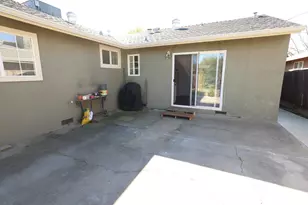 5413 Ontario St, Sacramento, CA 95820 - Photo 39