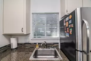 9101 Newhall Dr, Sacramento, CA 95826 - Photo 11