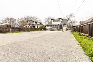 737 E Main St, Turlock, CA 95380 - Photo 7