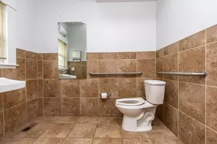 737 E Main St, Turlock, CA 95380 - Photo 23