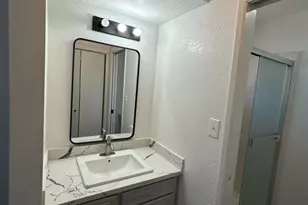 916 Springoak Way, Stockton, CA 95209 - Photo 21