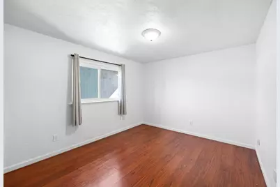 8751 Torrey Way, Elk Grove, CA 95624 - Photo 17