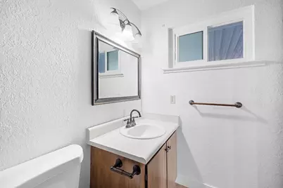 8751 Torrey Way, Elk Grove, CA 95624 - Photo 23