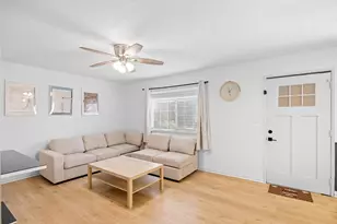 8751 Torrey Way, Elk Grove, CA 95624 - Photo 9