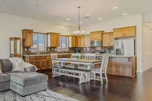 4057 Haystack Way, Roseville, CA 95747 - Photo 5