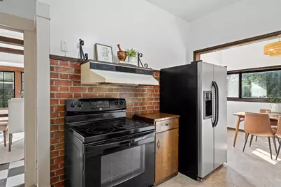 2336 Portola Way, Sacramento, CA 95818 - Photo 15