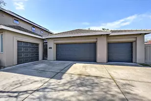 2090 Roy Ranch Way, Plumas Lake, CA 95961 - Photo 5