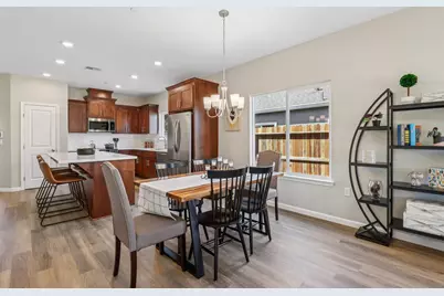 9116 Hensley Way, Elk Grove, CA 95758 - Photo 5