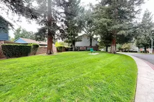 4016 Knoll Top Ct, Carmichael, CA 95608 - Photo 31