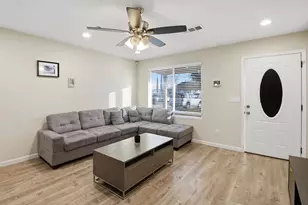 243 Angelus St, Turlock, CA 95380 - Photo 5