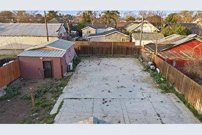 243 Angelus St, Turlock, CA 95380 - Photo 21