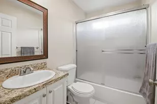 243 Angelus St, Turlock, CA 95380 - Photo 19