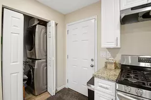 243 Angelus St, Turlock, CA 95380 - Photo 13