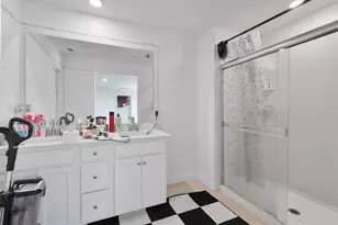 7041 Overlook Wy, Stockton, CA 95219 - Photo 13