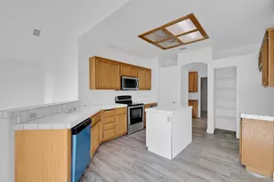 2004 Falls Dr, Yuba City, CA 95993 - Photo 19