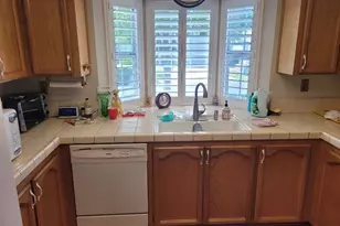 7407 Sunborough Ln, Sacramento, CA 95828 - Photo 7