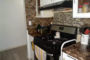 7518 Bowen Cir, Sacramento, CA 95822 - Photo 3