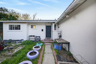 7518 Bowen Circle, Sacramento, CA 95822 - Photo 21