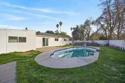 7518 Bowen Circle, Sacramento, CA 95822 - Photo 15