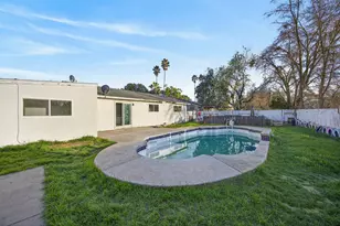 7518 Bowen Cir, Sacramento, CA 95822 - Photo 15