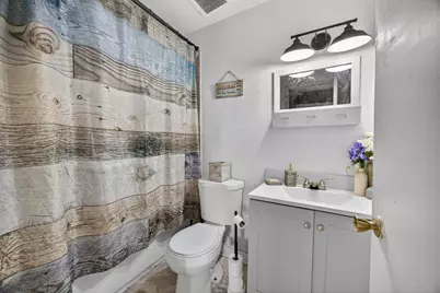 7518 Bowen Circle, Sacramento, CA 95822 - Photo 9