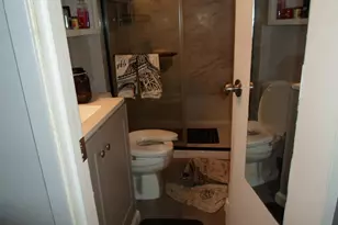 7518 Bowen Cir, Sacramento, CA 95822 - Photo 9