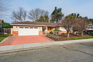 7063 Wilshire Cir, Sacramento, CA 95822 - Photo 1