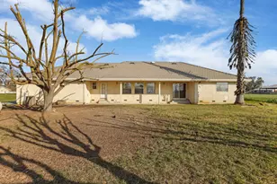 24257 N Pearl Rd, Acampo, CA 95220 - Photo 11