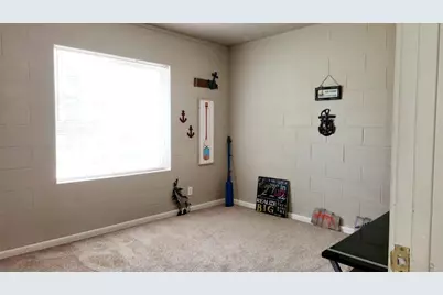 6109 Laurine Way, Sacramento, CA 95824 - Photo 13