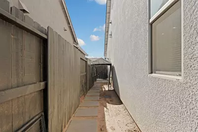 2446 Paramount Ln, Manteca, CA 95337 - Photo 37