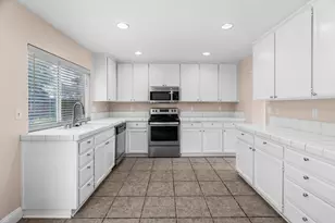 2055 Tahoe Cir, Tracy, CA 95376 - Photo 11