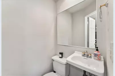 2230 Hillcrest Way, Carmichael, CA 95608 - Photo 61