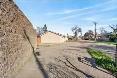 3807 32nd Avenue, Sacramento, CA 95824 - Photo 33