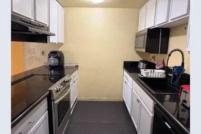 7129 Kelley Drive, Stockton, CA 95207 - Photo 9