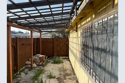 7129 Kelley Drive, Stockton, CA 95207 - Photo 17