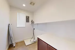 9824 Porto Bay Dr, Elk Grove, CA 95757 - Photo 11