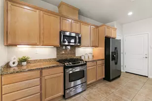7820 Barnsley Way, Elk Grove, CA 95757 - Photo 7