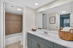 2410 Larkspur Ln, Sacramento, CA 95825 - Photo 19