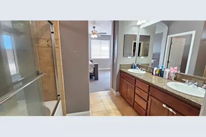 11724 Brook Valley Way, Rancho Cordova, CA 95742 - Photo 29