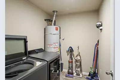 1529 Mitchell Avenue, Escalon, CA 95320 - Photo 19