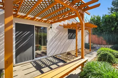 9478 Dunkerrin Way, Elk Grove, CA 95758 - Photo 23