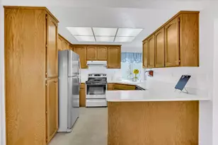 9478 Dunkerrin Way, Elk Grove, CA 95758 - Photo 11