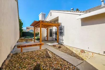 9478 Dunkerrin Way, Elk Grove, CA 95758 - Photo 25