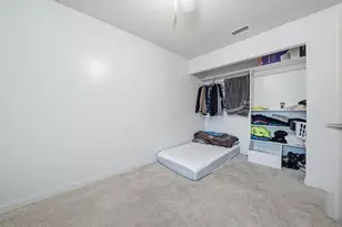 27 Omaha Ct, Sacramento, CA 95823 - Photo 29