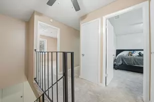 27 Omaha Ct, Sacramento, CA 95823 - Photo 19