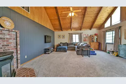 8209 Mountain Meadow Drive, Mountain Ranch, CA 95246 - Photo 17