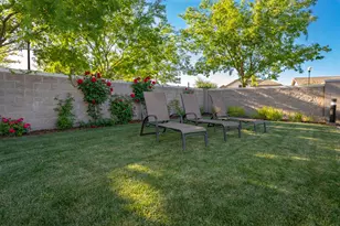 2120 Arlington Dr, Roseville, CA 95747 - Photo 63