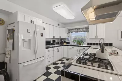 7124 Van Maren Lane, Citrus Heights, CA 95621 - Photo 9